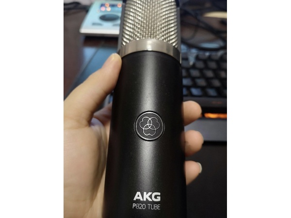 AKG P820 Tube ӹܵݻͲ